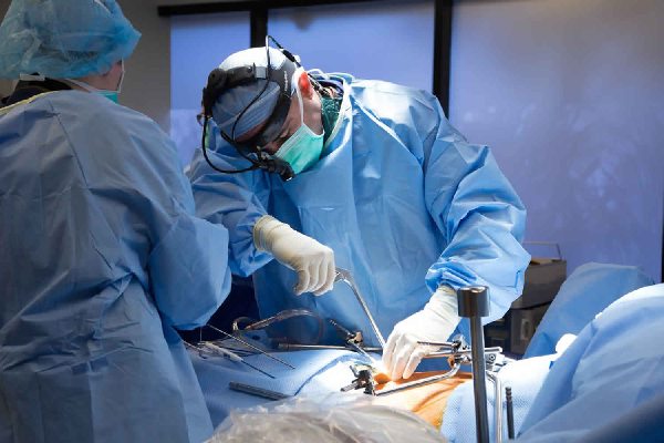 Understand the Process of Endoscopic Spine Surgery Before You Go For Treatment