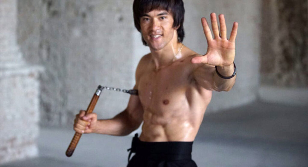 How many hours does Bruce Lee workout?